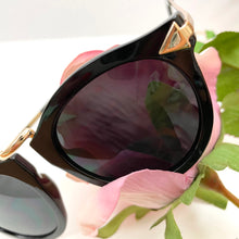 Load image into Gallery viewer, Sunglasses (FREE shipping)